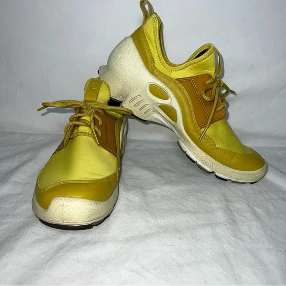 Ecco Shoes Womens Ecco Shoe Biom Natural Motion Yellow Gold